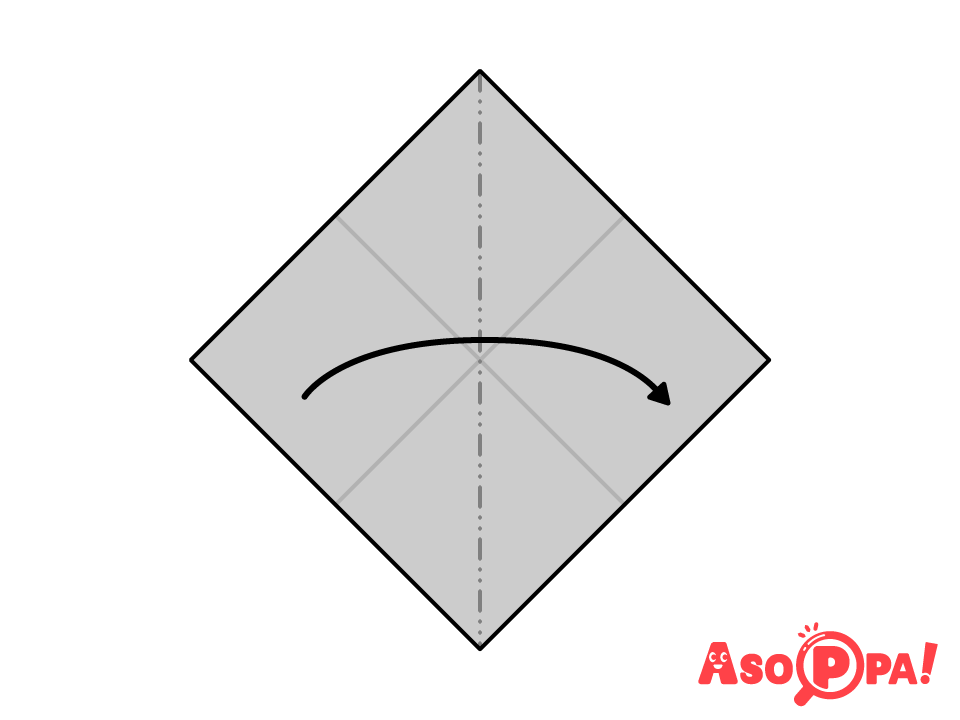 三角に半分に折り、折り目を付ける。