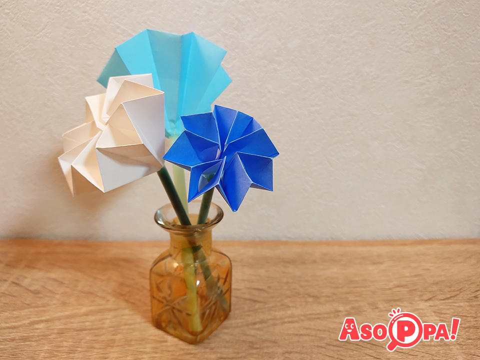 おりがみの花 オリジナルの立体的な花 くるりんフラワー 折り紙 Asoppa レシピ あそっぱ