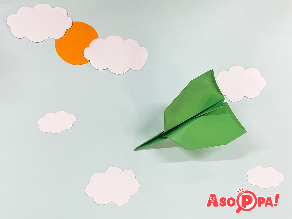 かっこいい形が特徴的な紙飛行機 ジェット機 折り紙 おりがみ Asoppa レシピ あそっぱ
