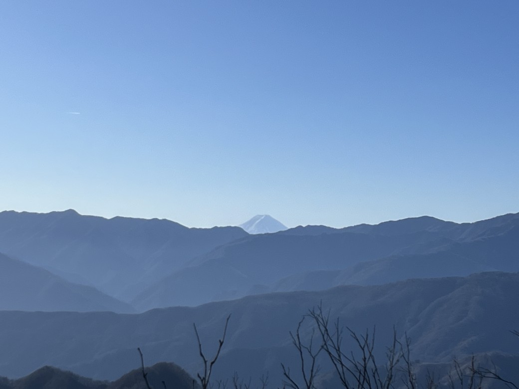 奥秩父から眺める富士。両神山6h